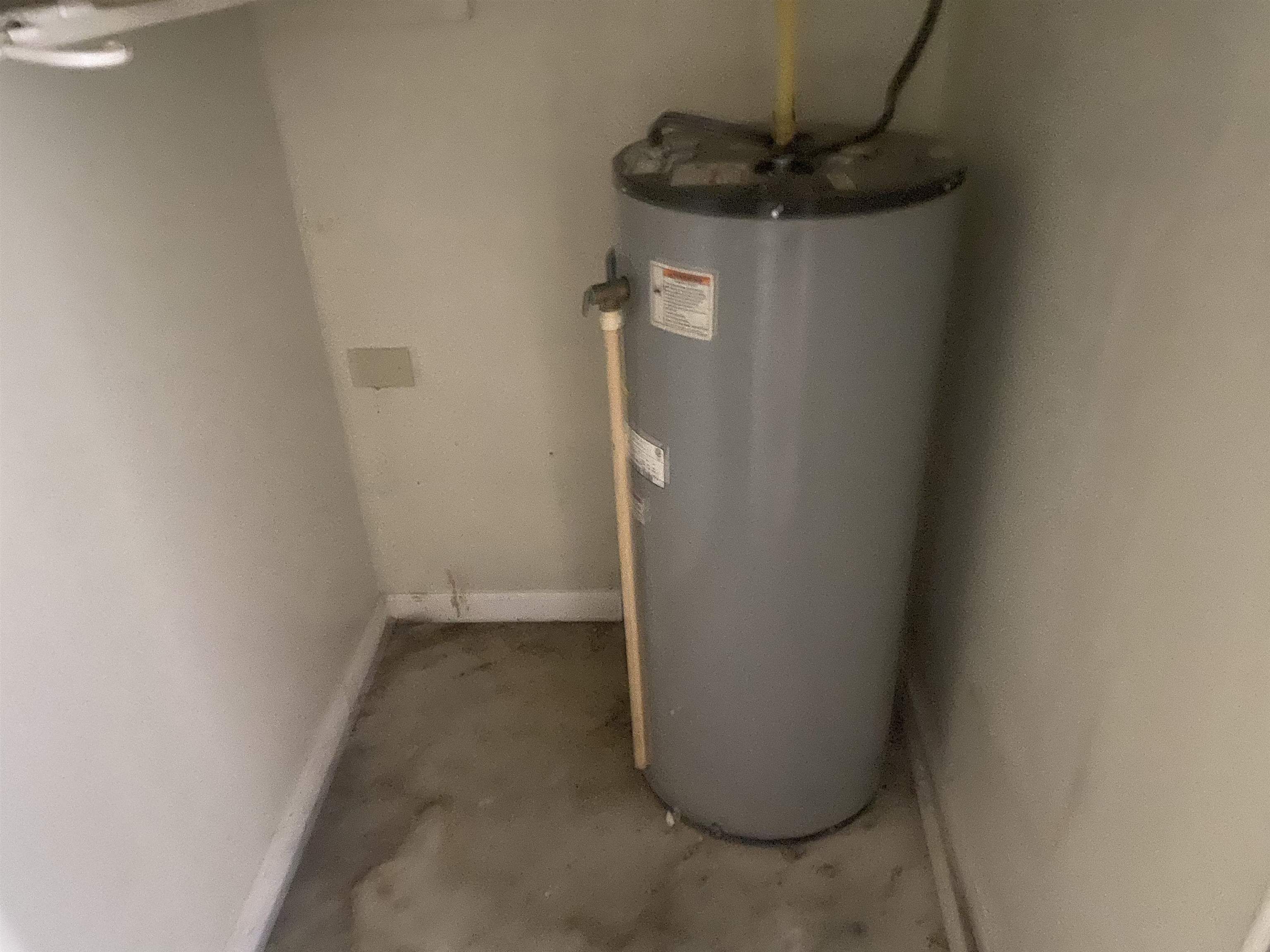 4795 Allrand Road Memphis, TN 38118 - Photo 21 of 21 a view of water heater room