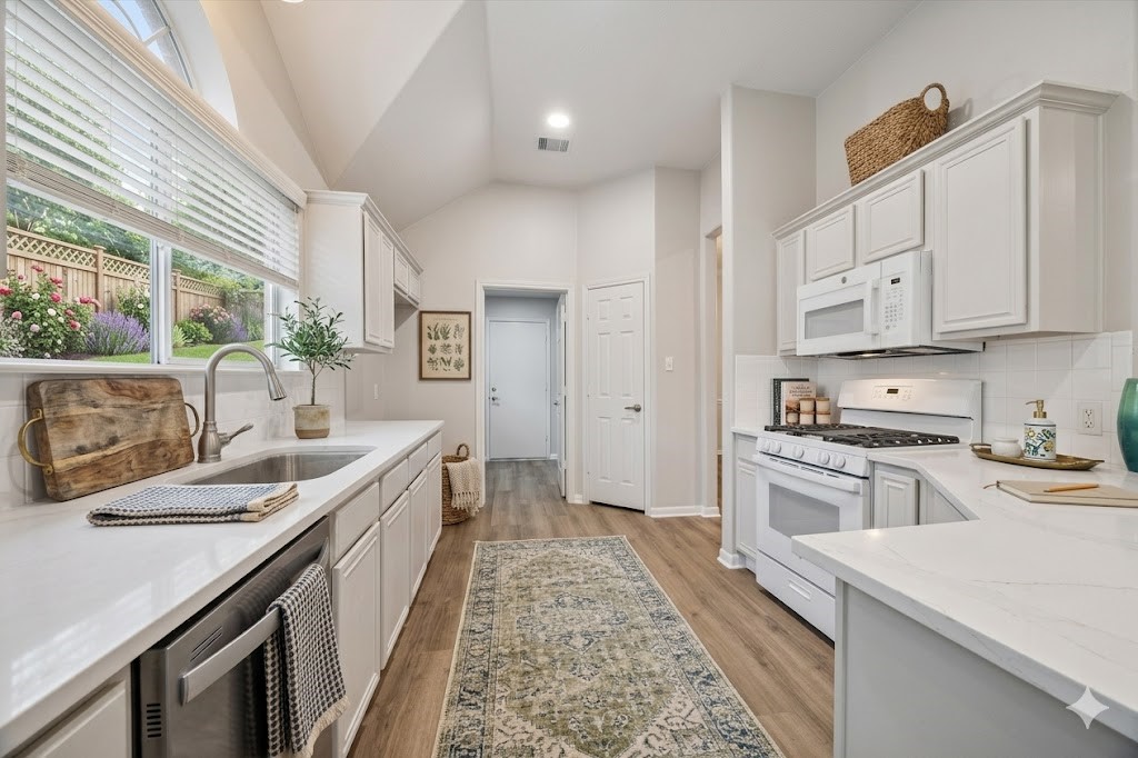 18747 Candle Park Drive Spring, TX 77388 - Photo 14 of 35 Kitchen virtually staged