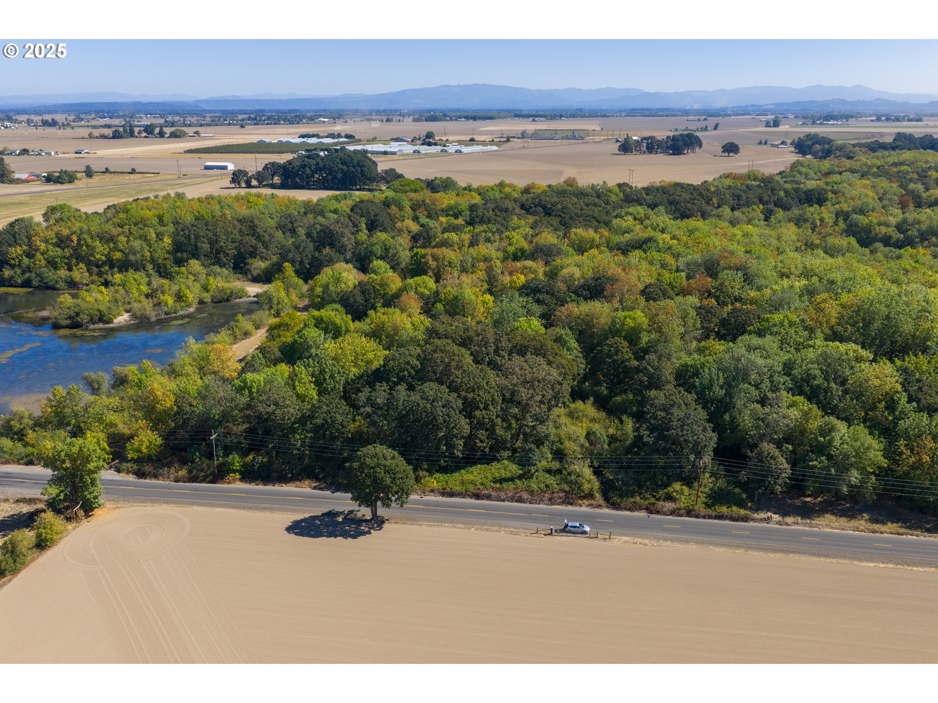 3 Lakes Road Southeast, Unit 200 Albany, OR 97322 - Photo 6 of 15 a view of a city