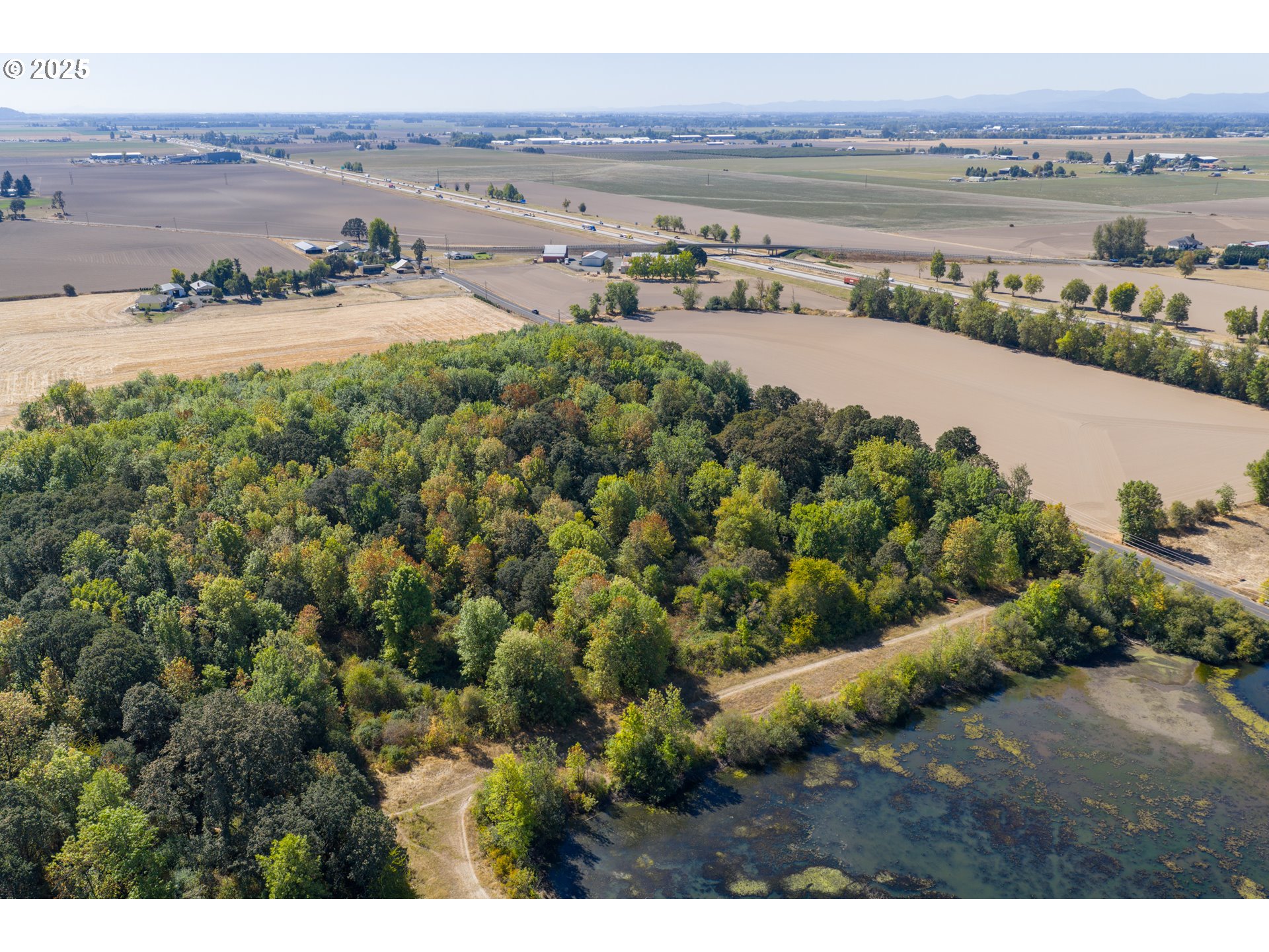 3 Lakes Road Southeast, Unit 200 Albany, OR 97322 - Photo 9 of 15 a view of a lake with a city