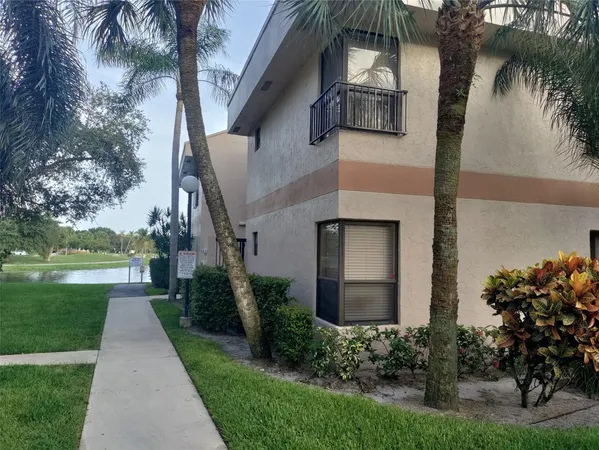 $2,100 | 2852 Carambola Circle South, Unit 2852, Coconut Creek, FL 33066