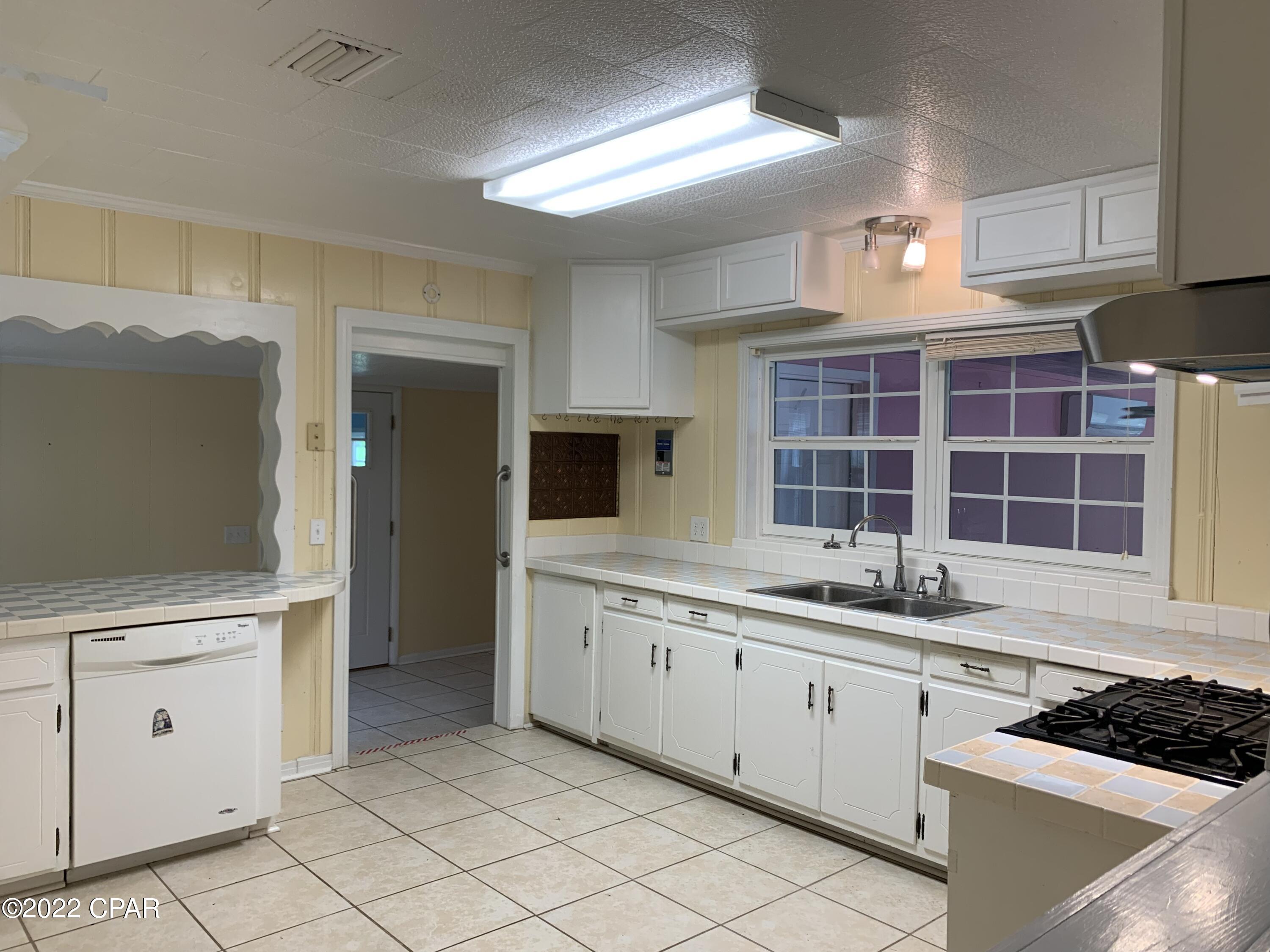 5219 Blue Springs Road Marianna, FL 32446 - Photo 14 of 59 Gallery Image 14