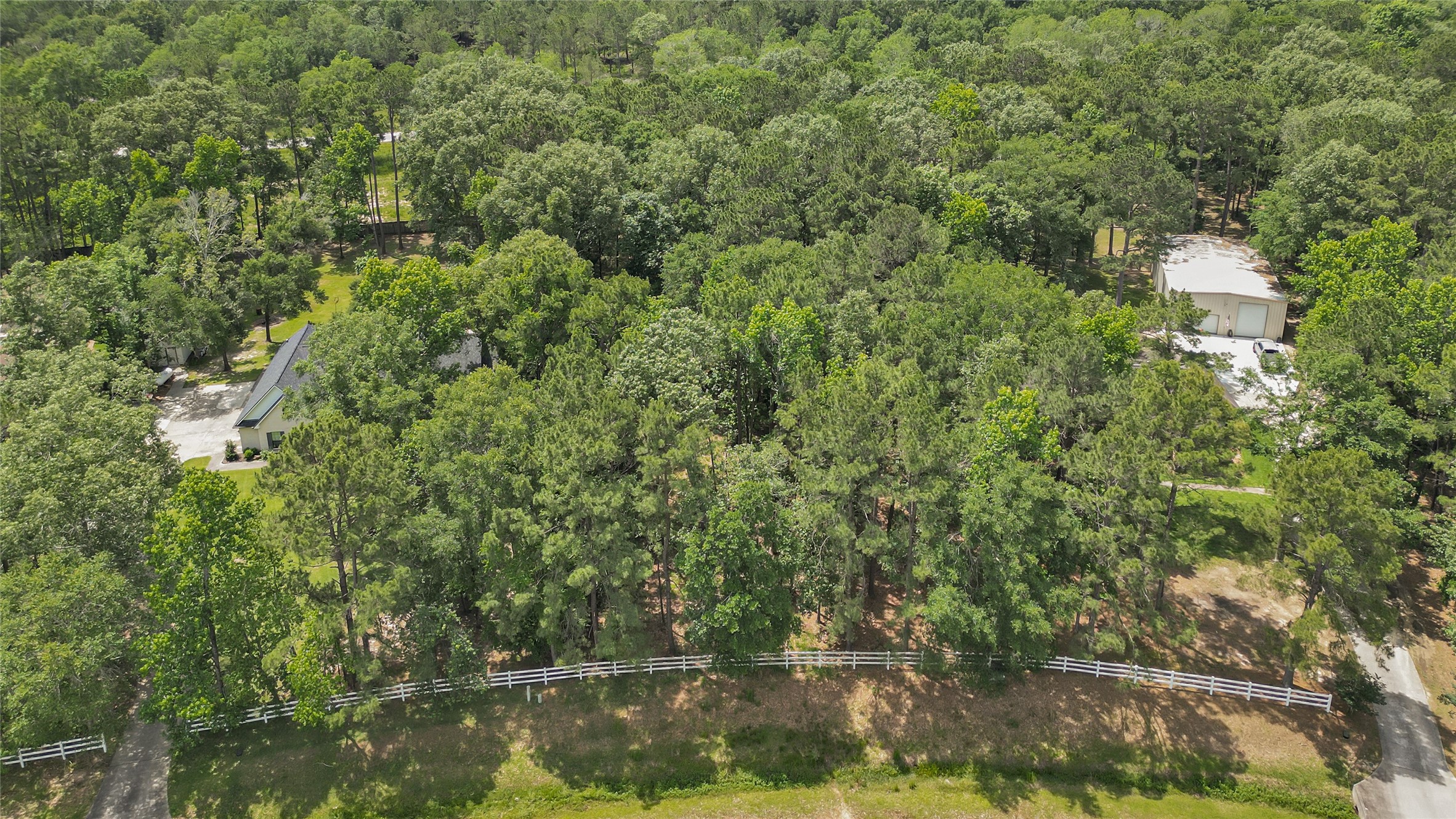 1030 South Commons View Drive Houston, TX 77336 - Photo 4 of 14 Front aerial view of the property