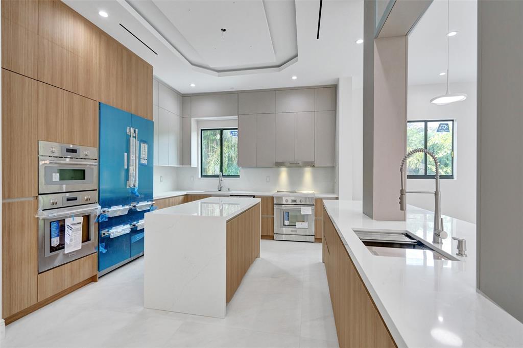 11951 Southwest 3rd Street Plantation, FL 33325 - Photo 12 of 59