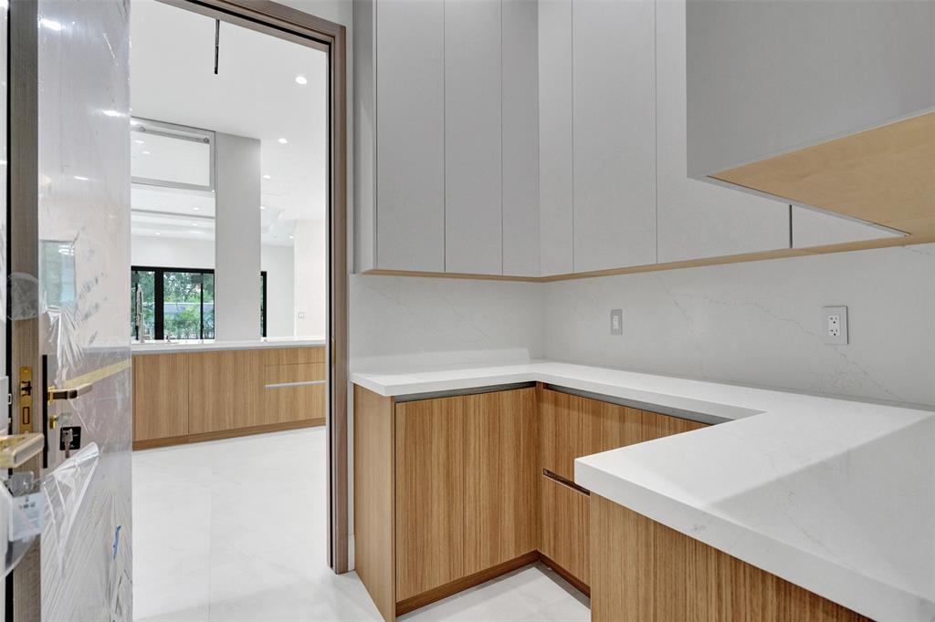 11951 Southwest 3rd Street Plantation, FL 33325 - Photo 13 of 59 a view of walk in closet with window