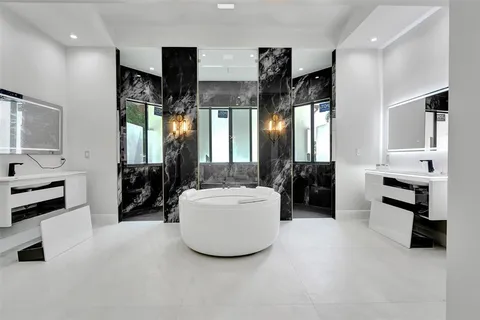 $4,950,000 | 11951 Southwest 3rd Street, Plantation, FL 33325