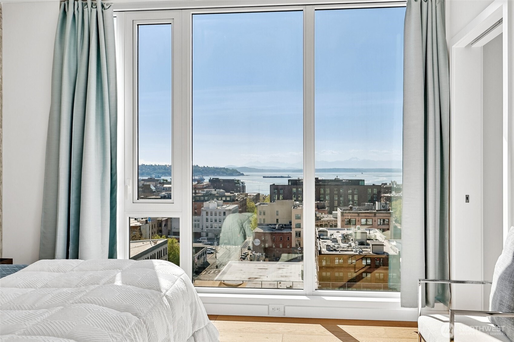 450 South Main Street, Unit 1012 Seattle, WA 98104 - Photo 13 of 40
