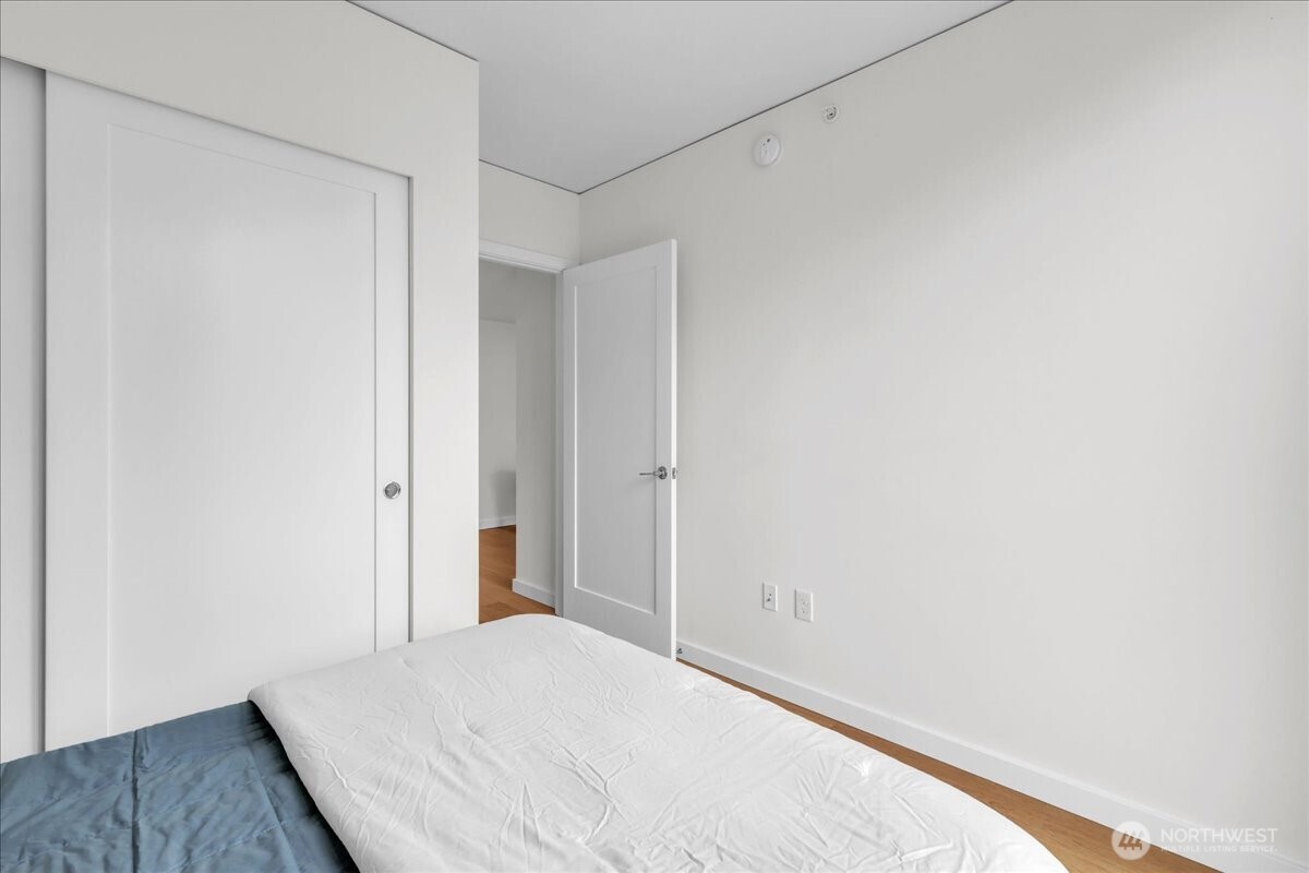 450 South Main Street, Unit 1012 Seattle, WA 98104 - Photo 14 of 31