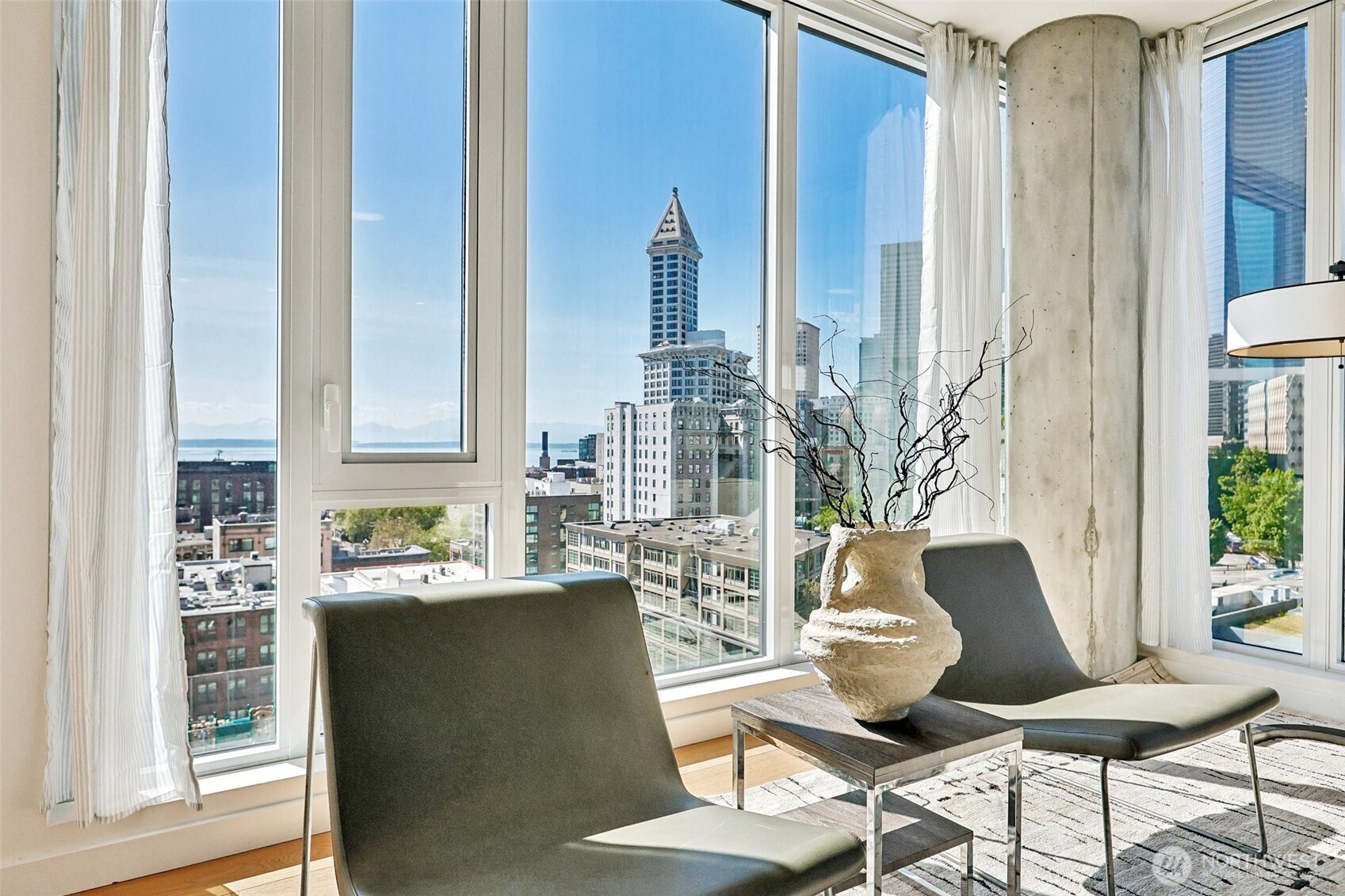 450 South Main Street, Unit 1012 Seattle, WA 98104 - Photo 2 of 40