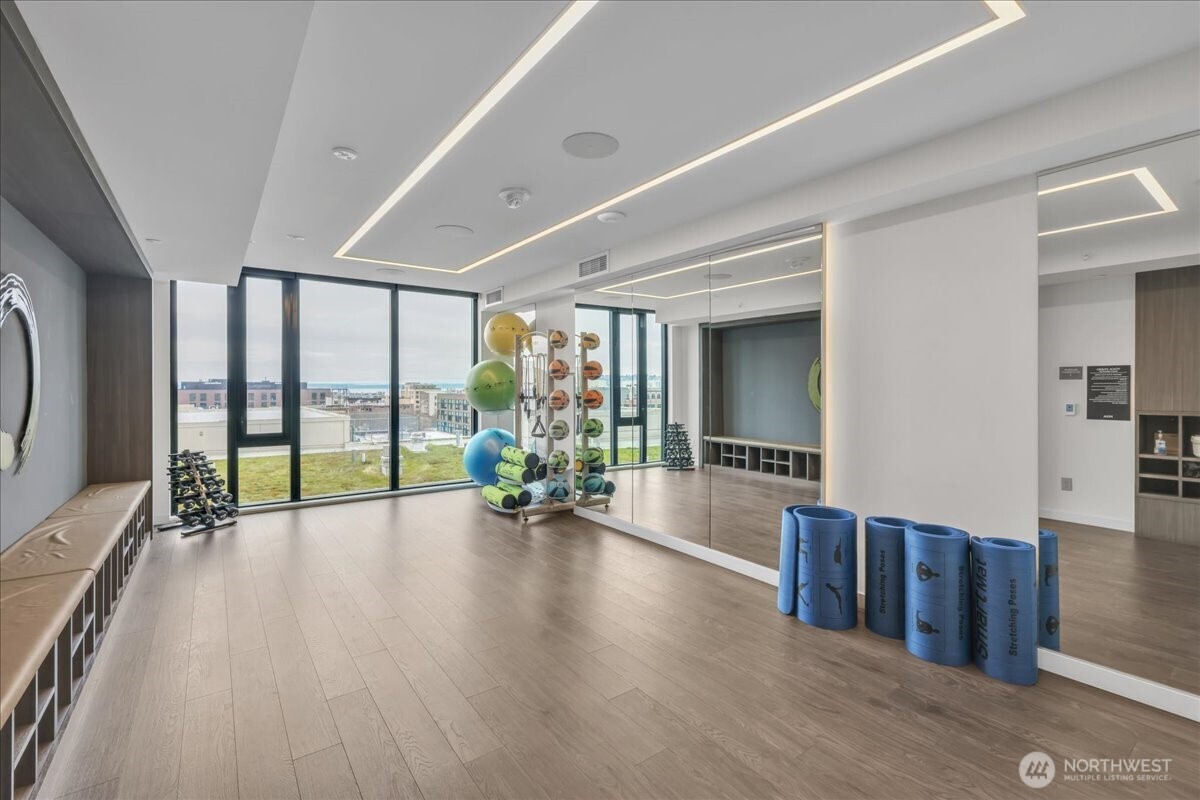 450 South Main Street, Unit 1012 Seattle, WA 98104 - Photo 26 of 31