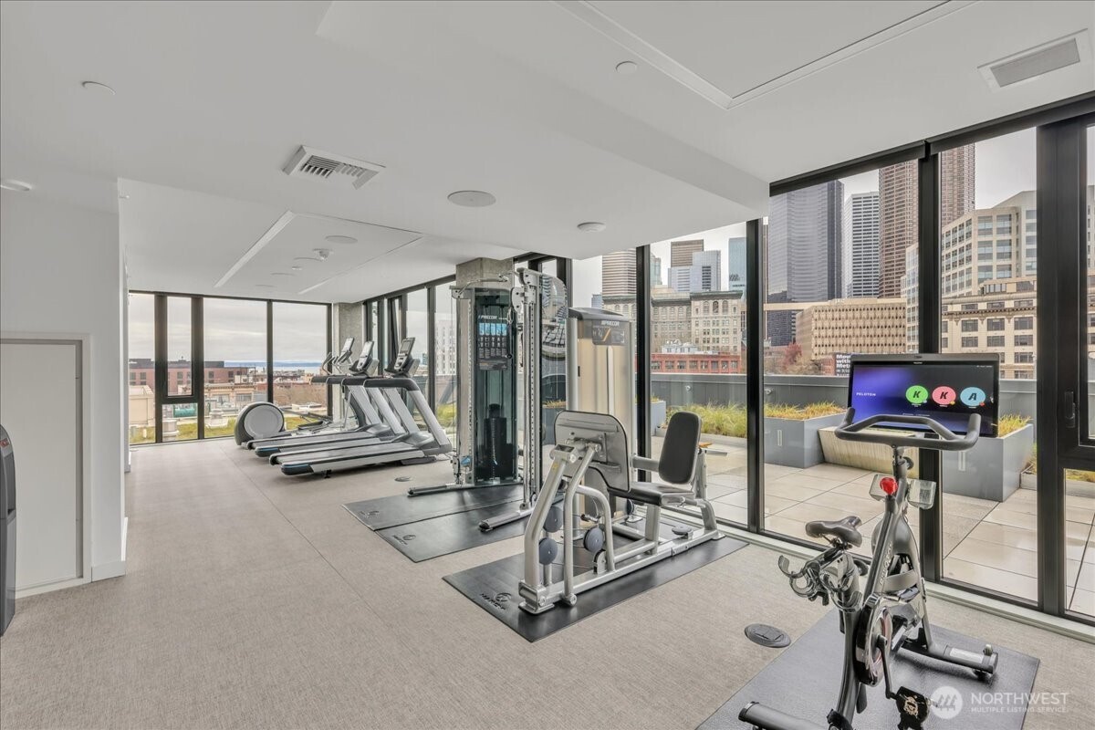 450 South Main Street, Unit 1012 Seattle, WA 98104 - Photo 27 of 31