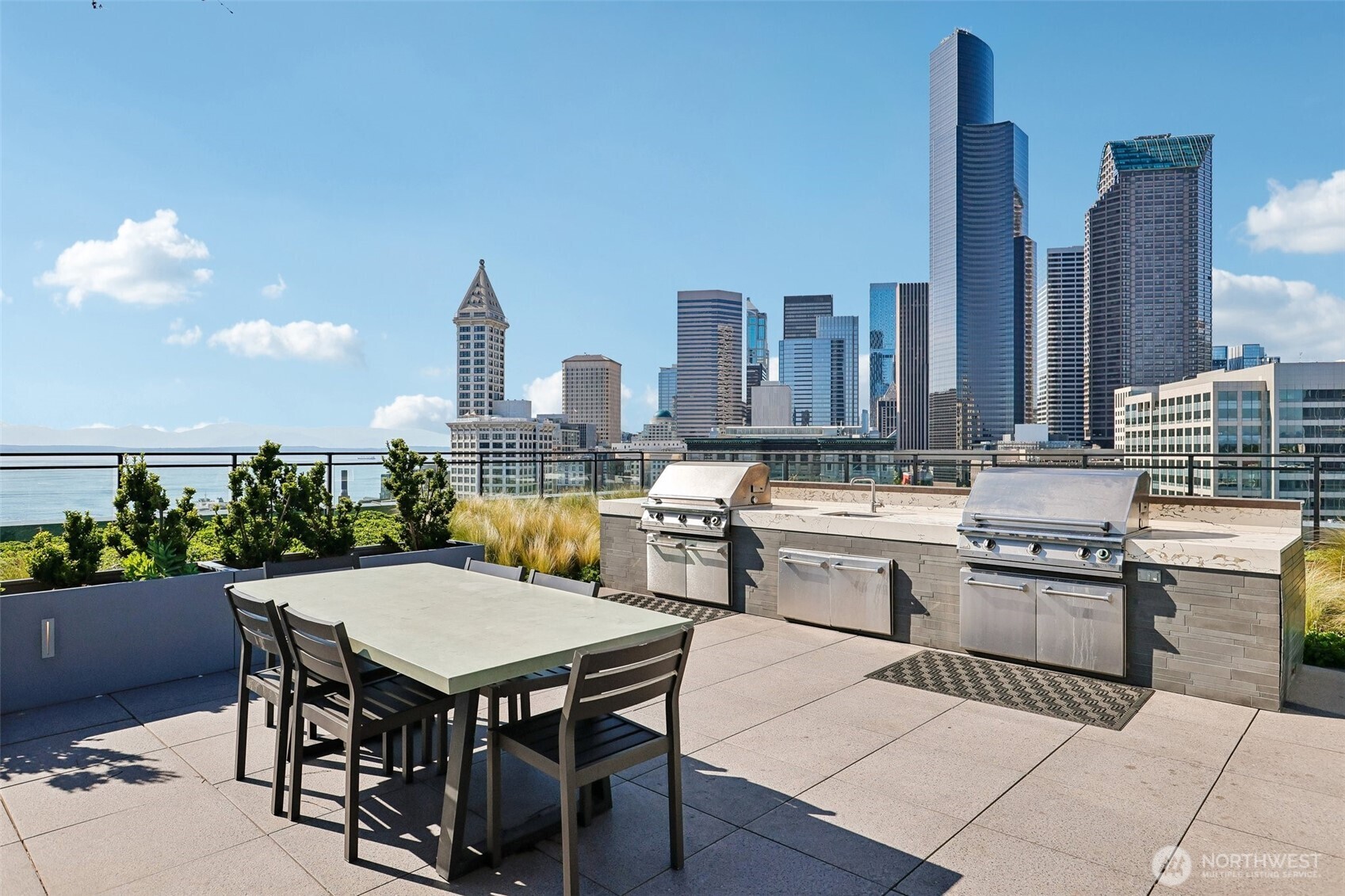 450 South Main Street, Unit 1012 Seattle, WA 98104 - Photo 33 of 40