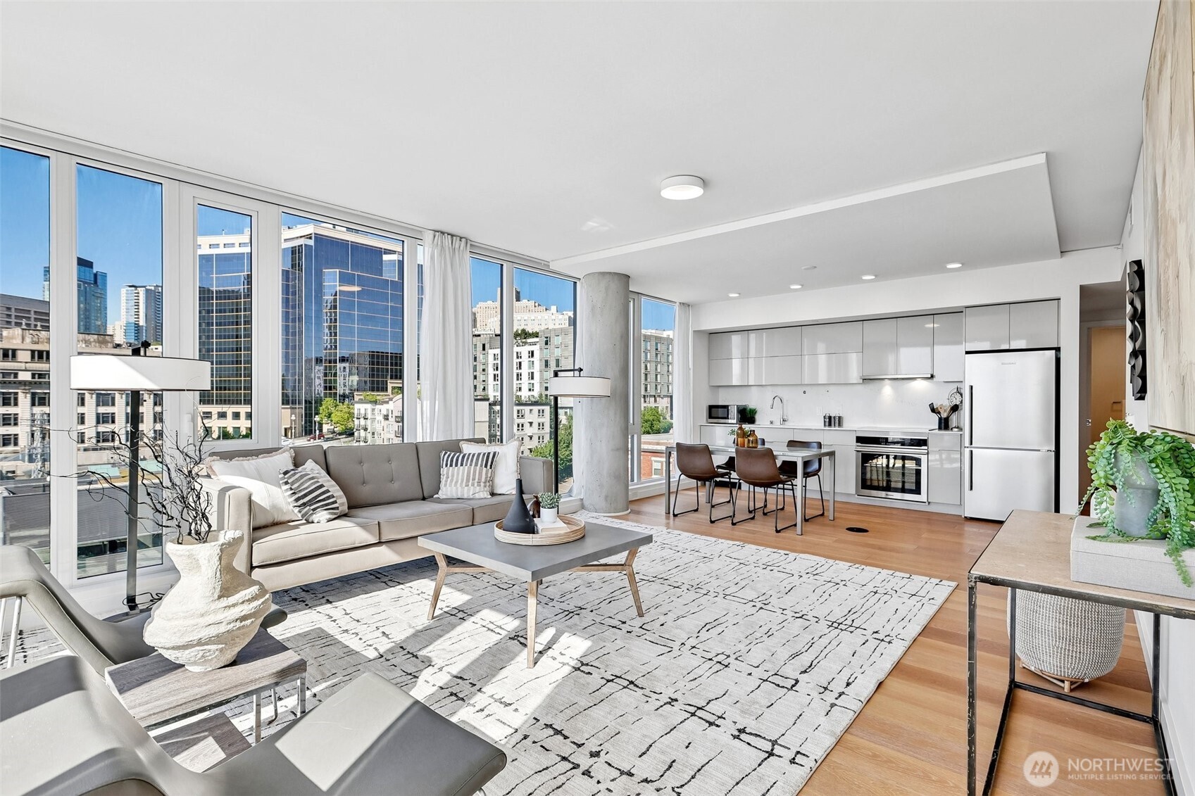 450 South Main Street, Unit 1012 Seattle, WA 98104 - Photo 4 of 40