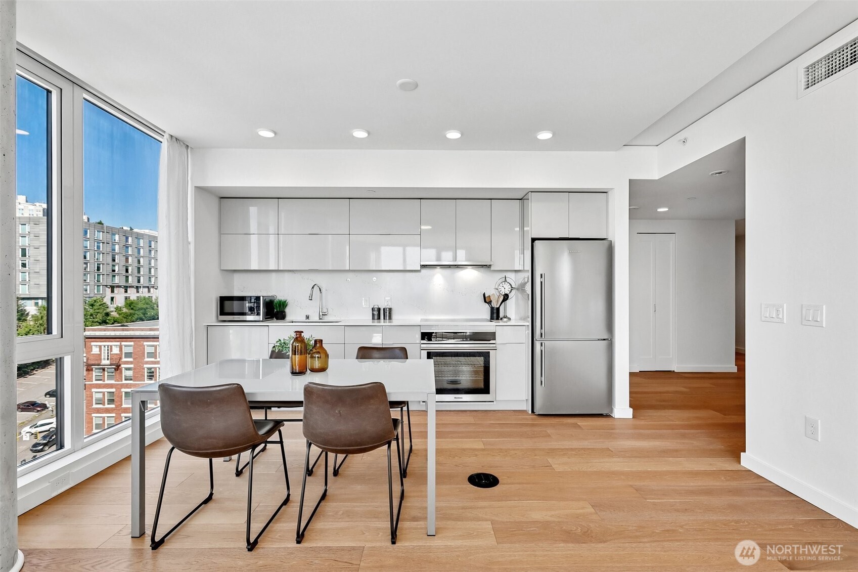 450 South Main Street, Unit 1012 Seattle, WA 98104 - Photo 9 of 40
