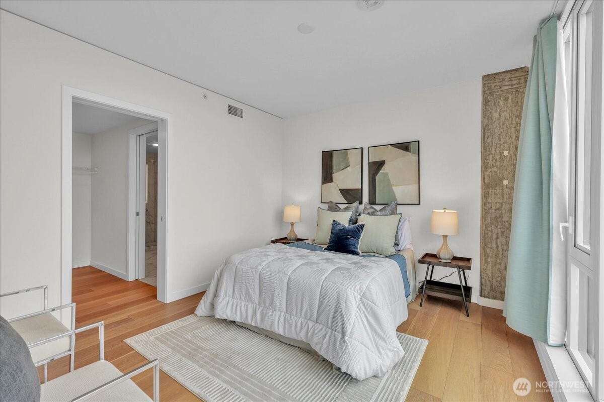 450 South Main Street, Unit 1012 Seattle, WA 98104 - Photo 9 of 31