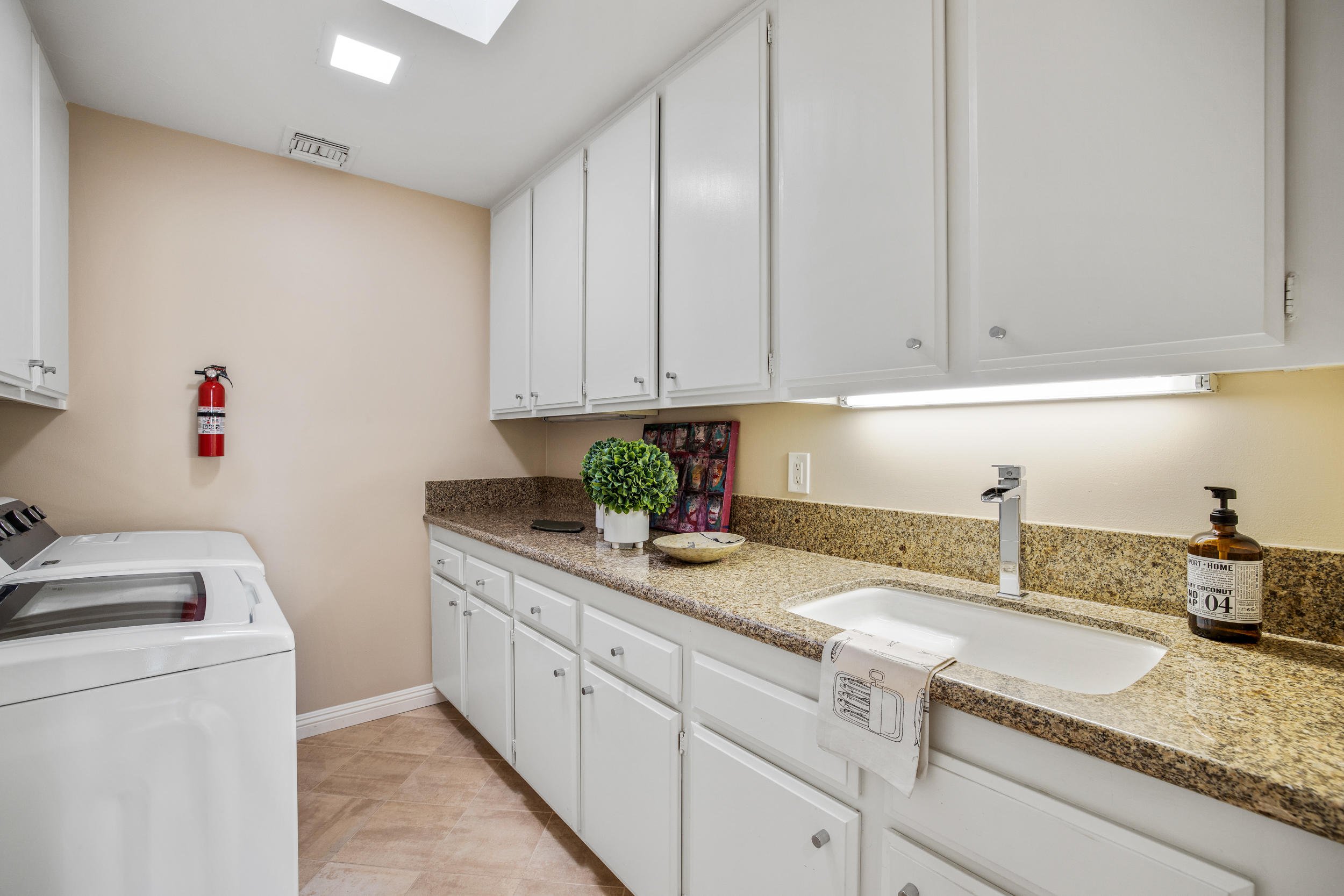 7 Barnard Court Rancho Mirage, CA 92270 - Photo 30 of 46 068A6873