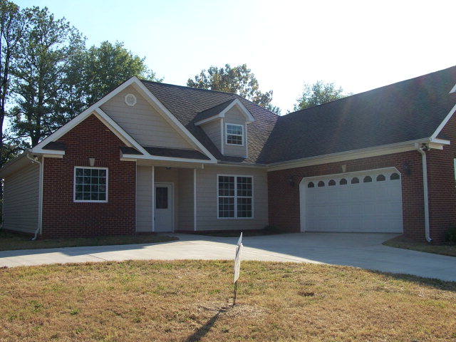 92 East Riley Street Chatsworth, GA 30705 - Photo 1 of 1 Main View