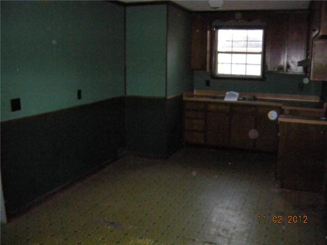 887 Lennox Road Clarksville, TN 37042 - Photo 6 of 11 Eat in Kitchen