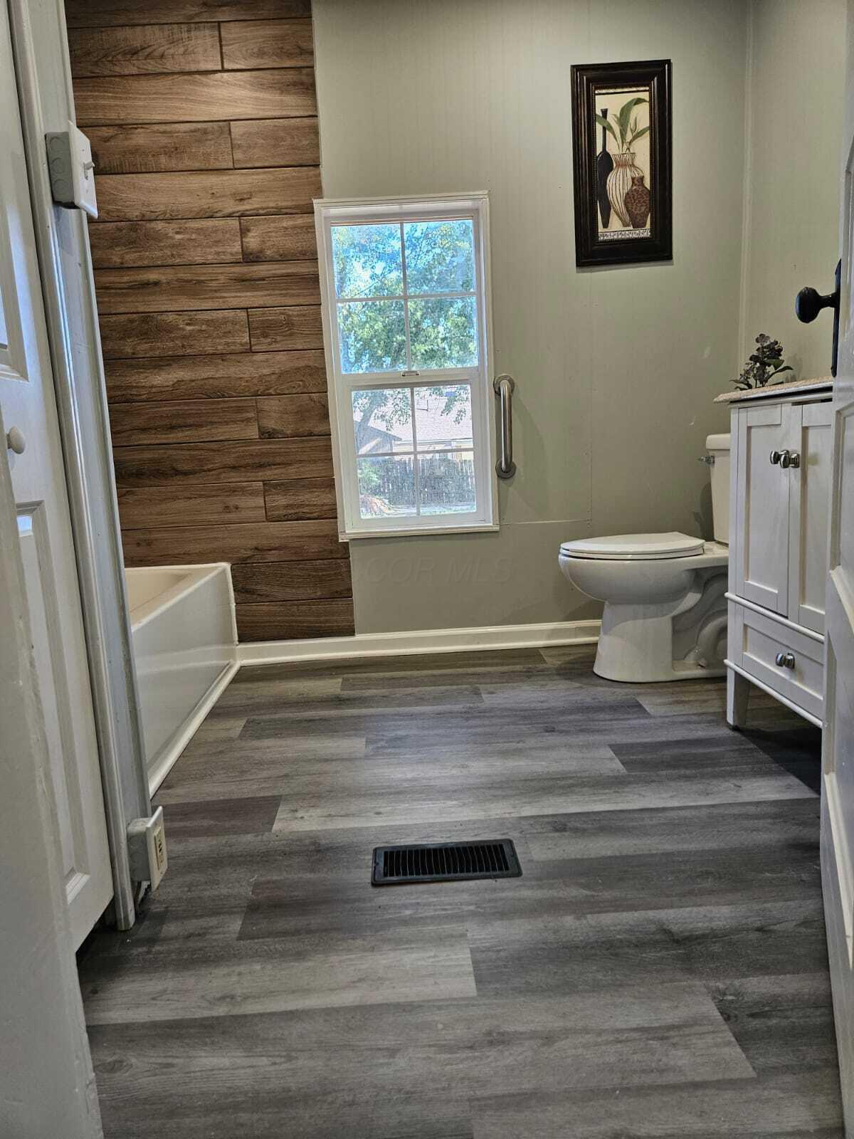 1822 Jackson Road Columbus, OH 43223 - Photo 10 of 28 78