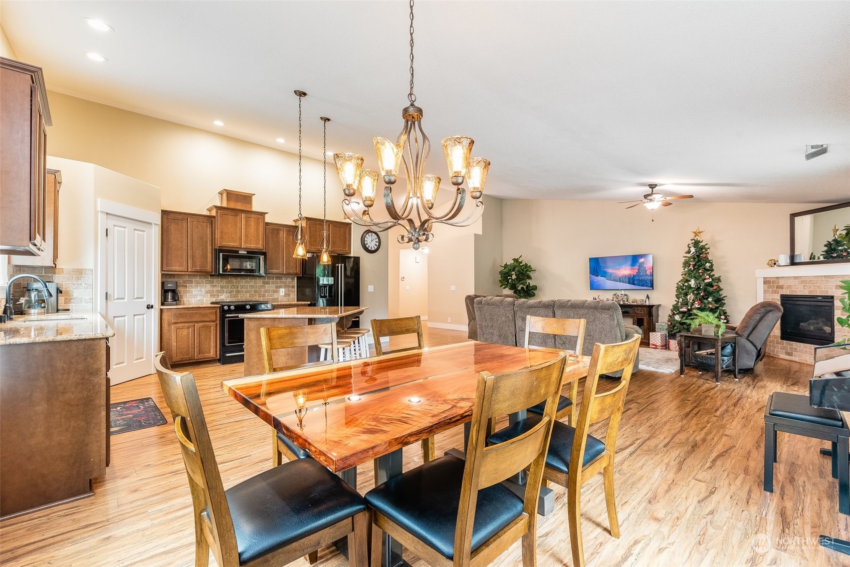 232 Kroll Road Castle Rock, WA 98611 - Photo 11 of 40 Gallery Image 11
