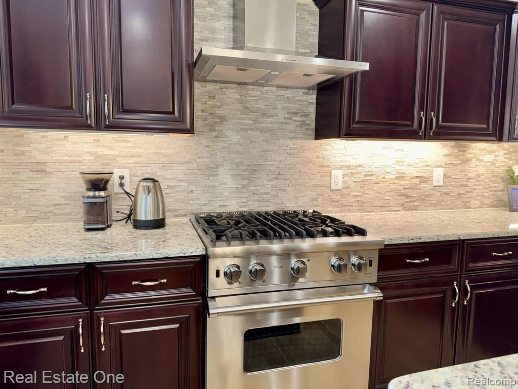 516 Bloomer Ridge Drive Rochester, MI 48307 - Photo 28 of 58