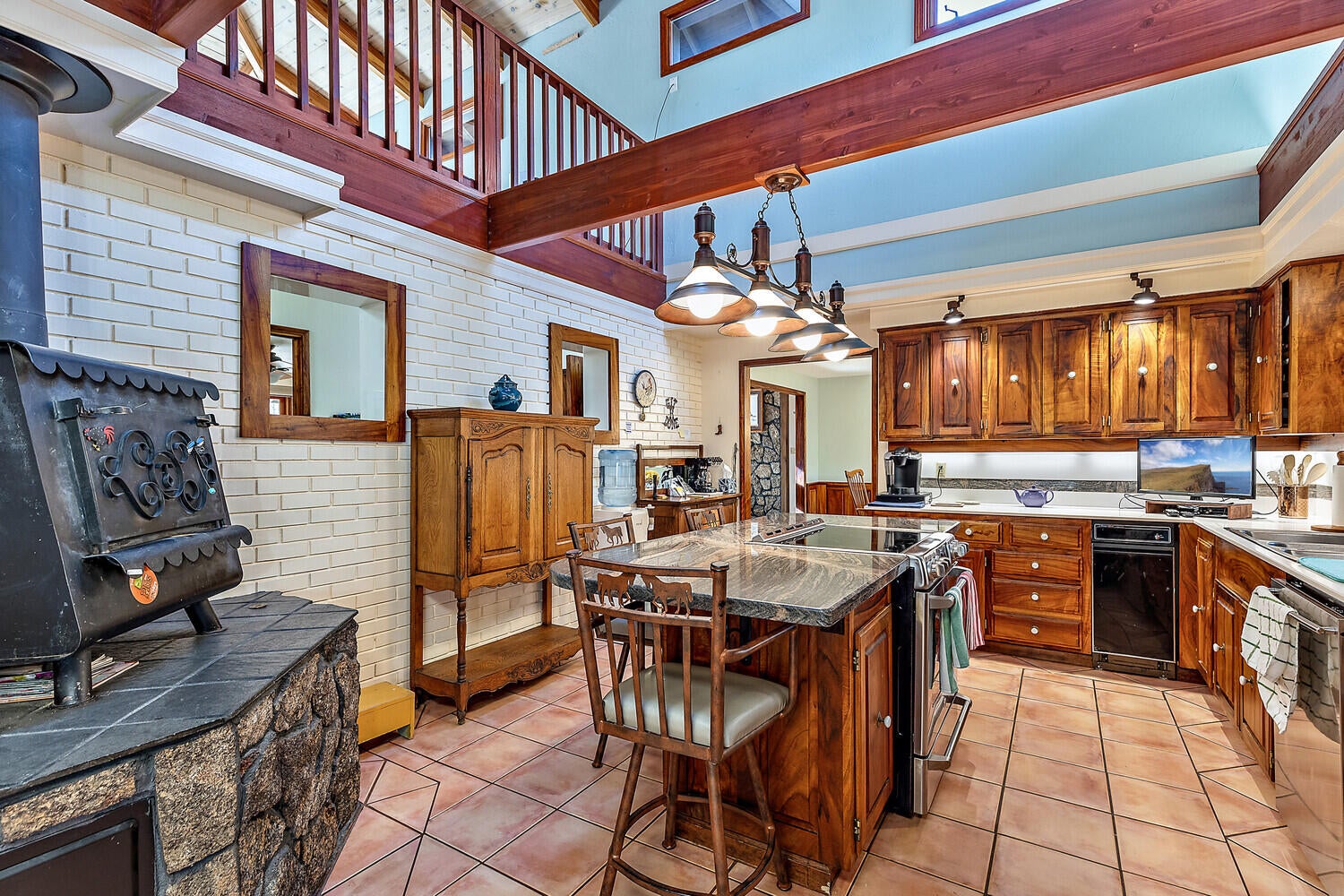 4020 Little Applegate Road Jacksonville, OR 97530 - Photo 17 of 83 17-Kitchen
