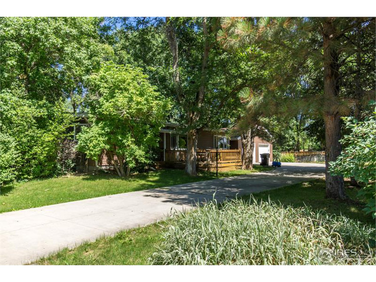 724 Gapter Road Boulder, CO 80303 - Photo 4 of 20 a view of a house with a yard