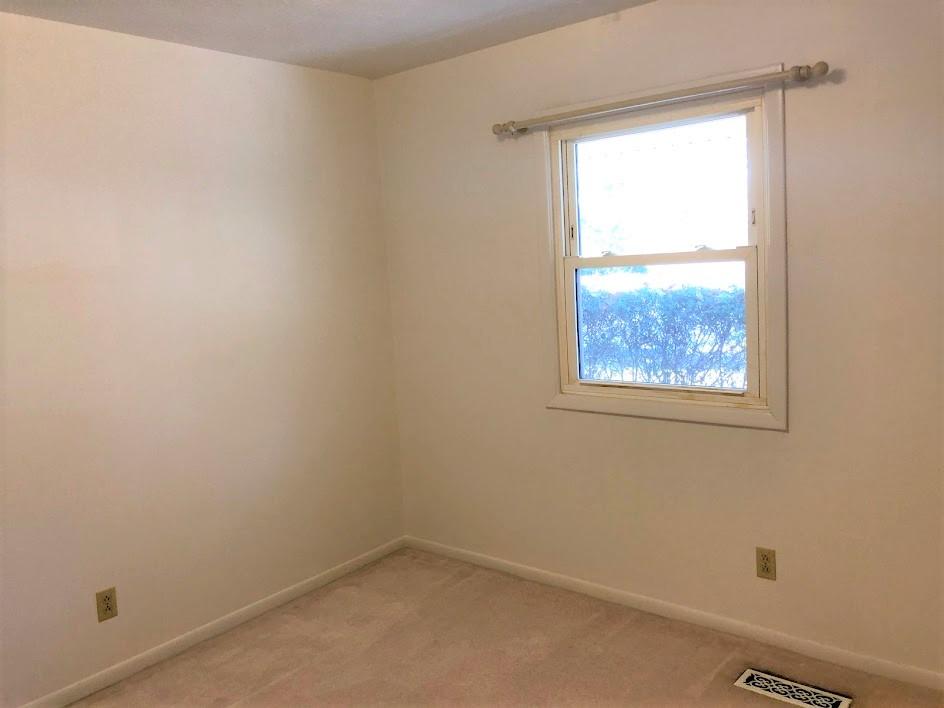 16 Moore Lane Oak Ridge, TN 37830 - Photo 13 of 18 Bedroom 3