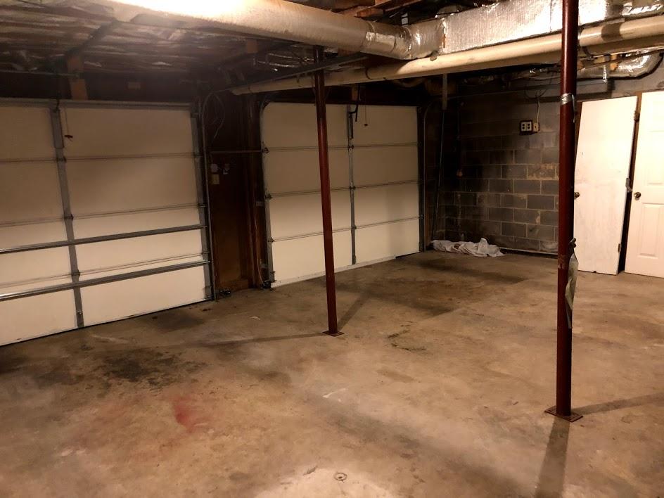 16 Moore Lane Oak Ridge, TN 37830 - Photo 17 of 18 Garage