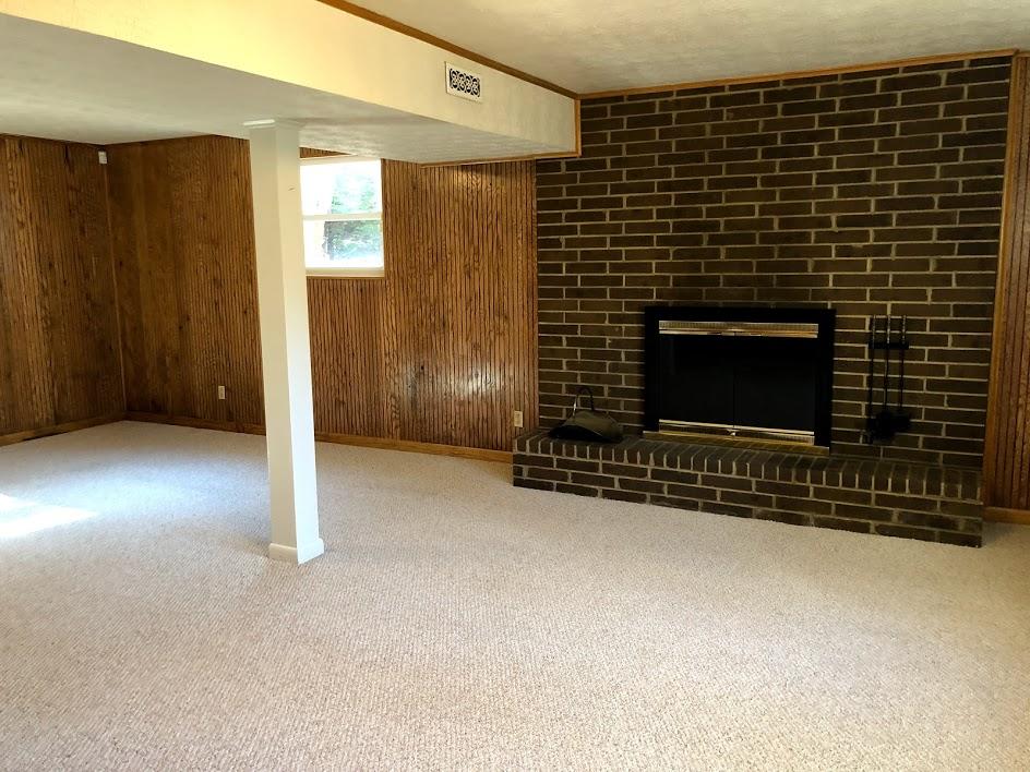 16 Moore Lane Oak Ridge, TN 37830 - Photo 6 of 18 Family Room