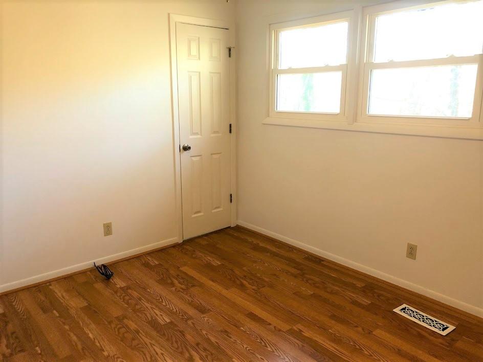 16 Moore Lane Oak Ridge, TN 37830 - Photo 8 of 18 Master Bedroom