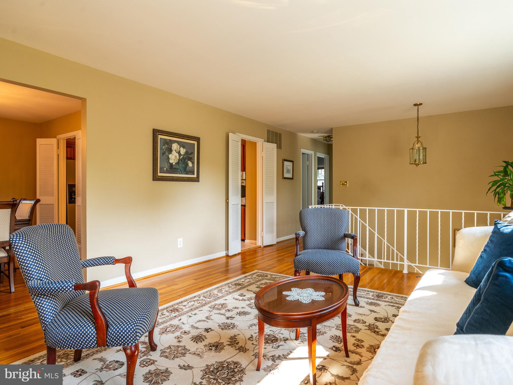2300 Collingwood Road Alexandria, VA 22306 - Photo 9 of 41 Living Room