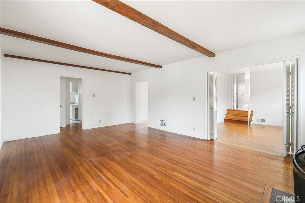 972 Alta Vista Drive Altadena, CA 91001 - Photo 4 of 19