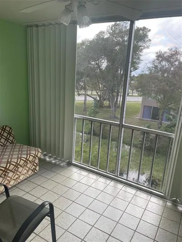 $1,500 | 1025 Country Club Drive, Unit 302, Margate, FL 33063