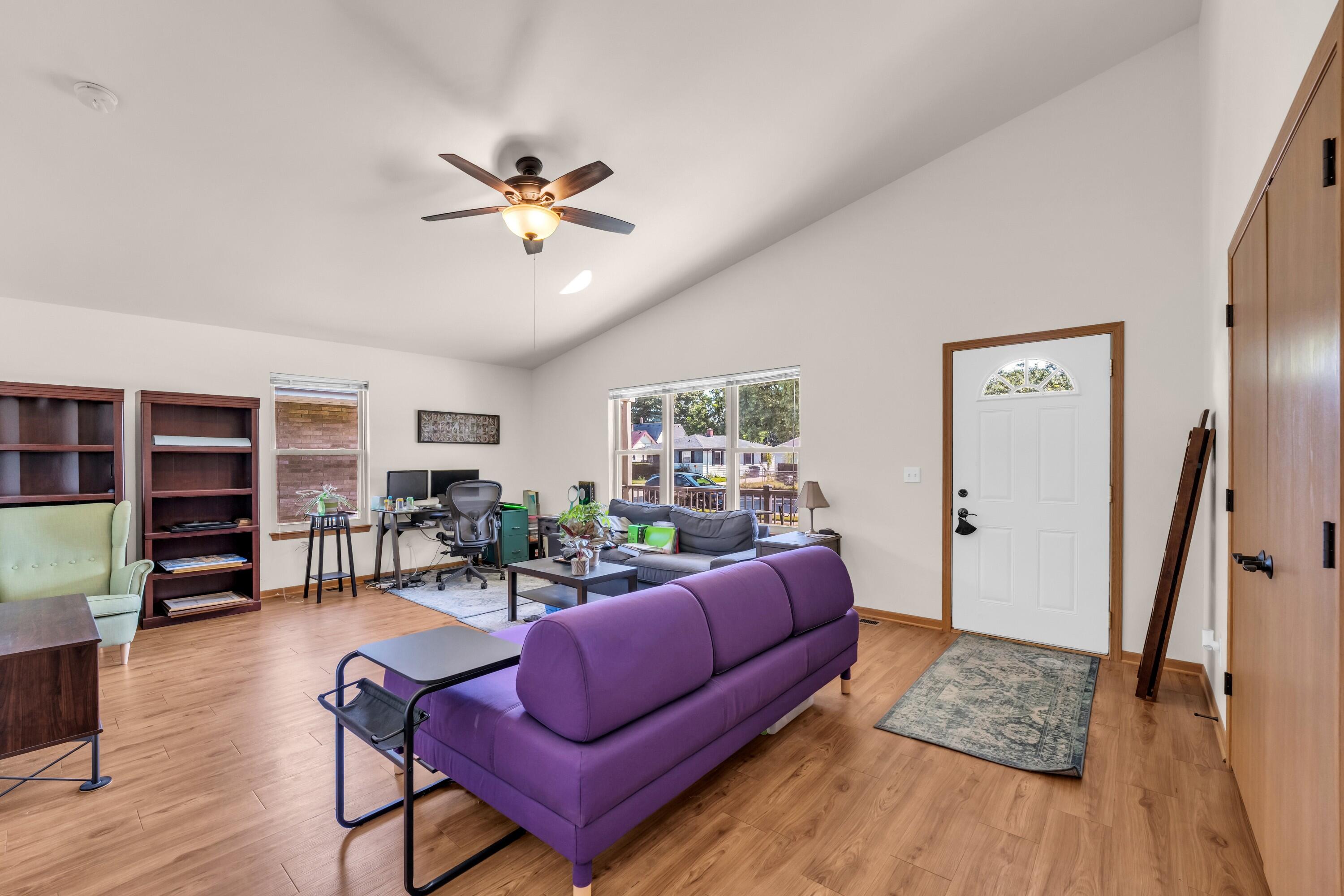 302 Graham Street Racine, WI 53405 - Photo 10 of 50 Photo (9)