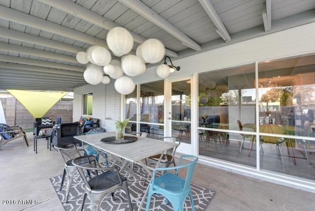825 West Picadilly Road Phoenix, AZ 85013 - Photo 34 of 36 Patio with View of Lanterns