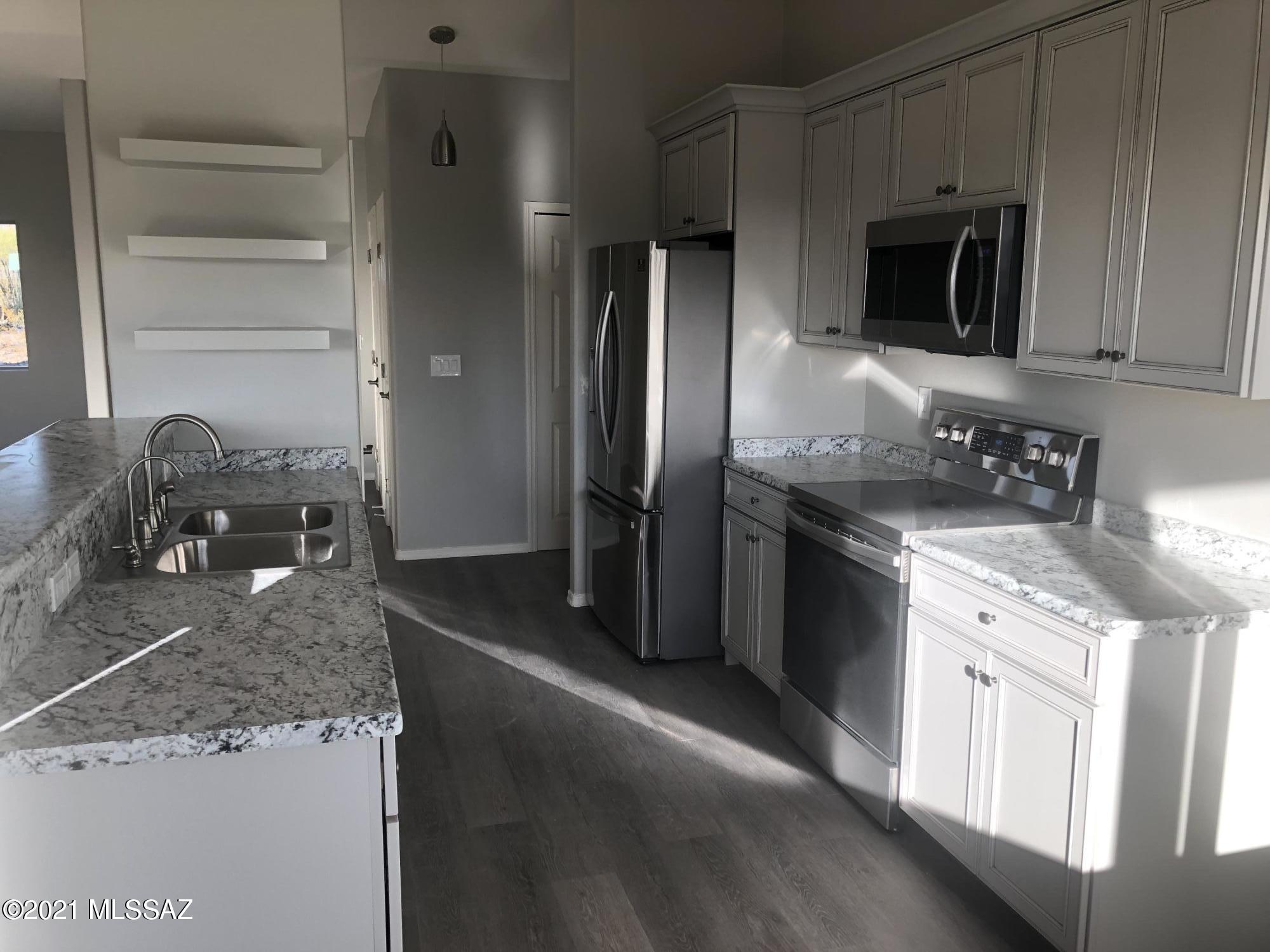 17460 East Zoo Stage Road Vail, AZ 85641 - Photo 9 of 21 Kitchen 3