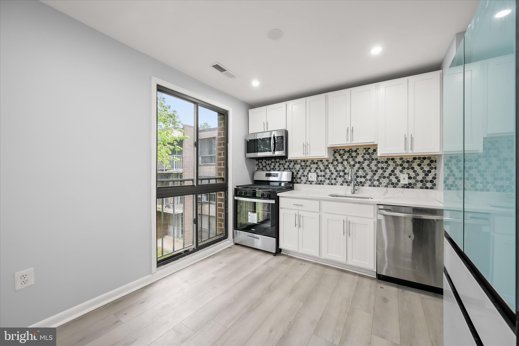 7967 Riggs Road, Unit 796710 Hyattsville, MD 20783 - Photo 15 of 29 Eat-In Kitchen - Sleek Appliances