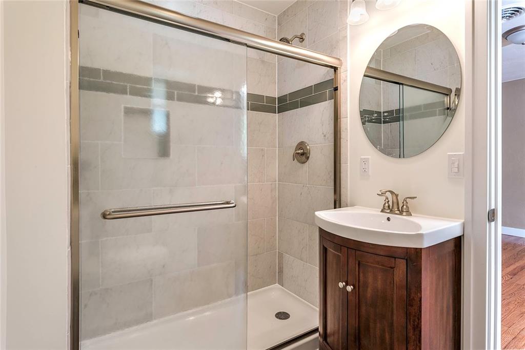 426 Fort Couch Road Pittsburgh, PA 15241 - Photo 12 of 25 Gallery Image 12