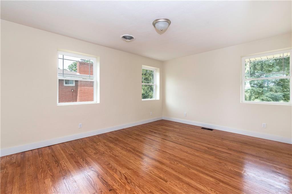 426 Fort Couch Road Pittsburgh, PA 15241 - Photo 13 of 25 Gallery Image 13