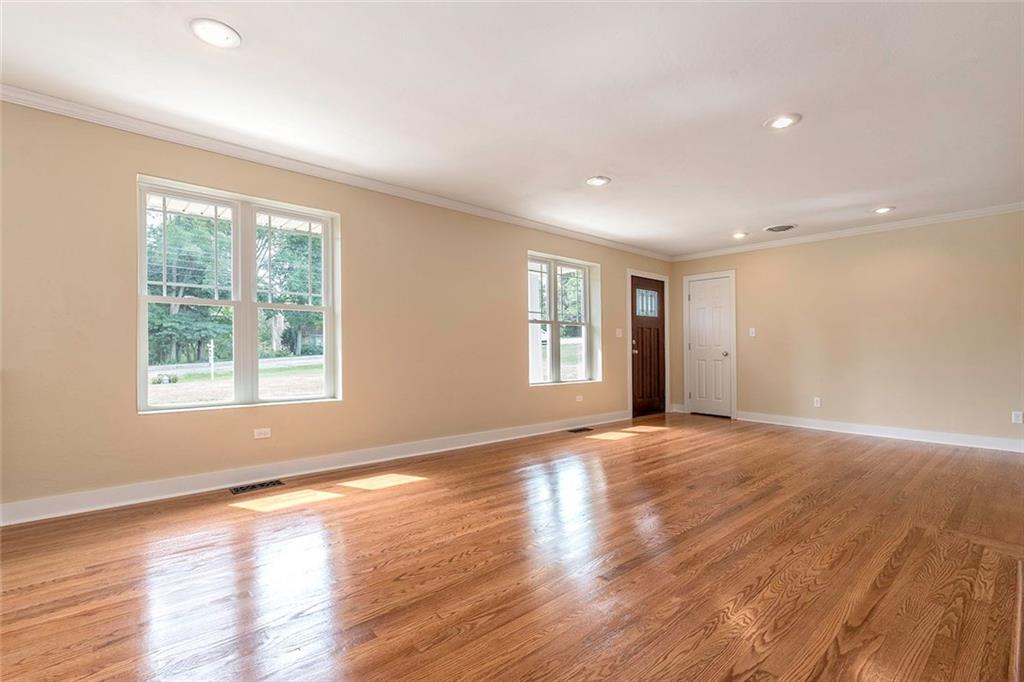 426 Fort Couch Road Pittsburgh, PA 15241 - Photo 9 of 25 Gallery Image 9