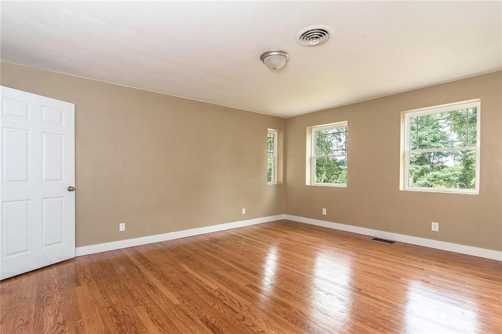 426 Fort Couch Road Pittsburgh, PA 15241 - Photo 10 of 25 Gallery Image 10