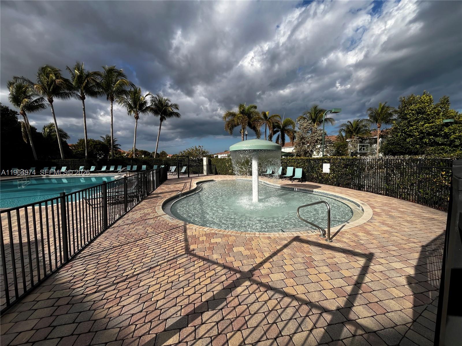 3021 Laurel Ridge Circle Riviera Beach, FL 33404 - Photo 30 of 34 Gallery Image 30