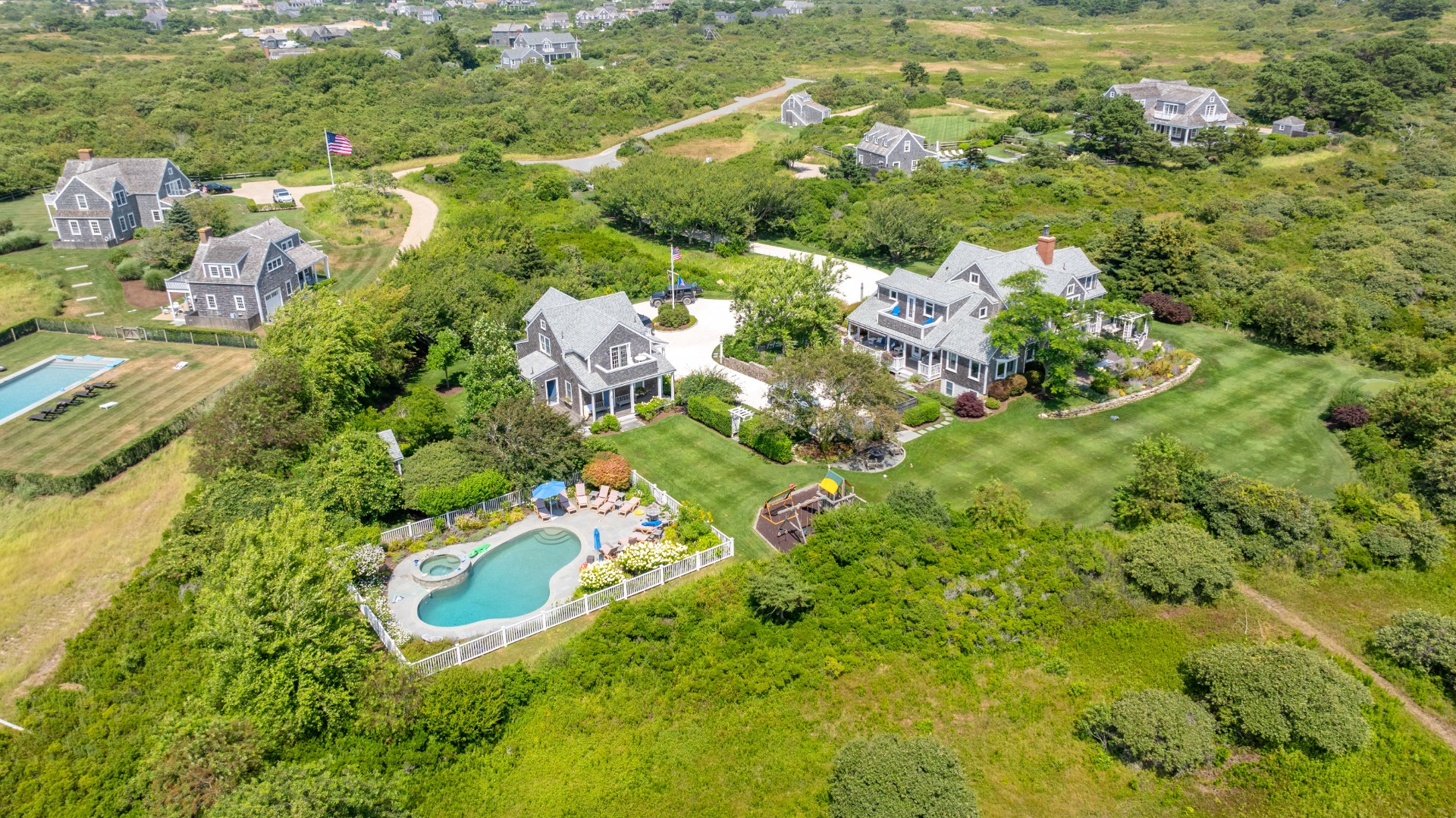 4 Fintry Lane Nantucket, MA 02554 - Photo 1 of 71 Gallery Image 1