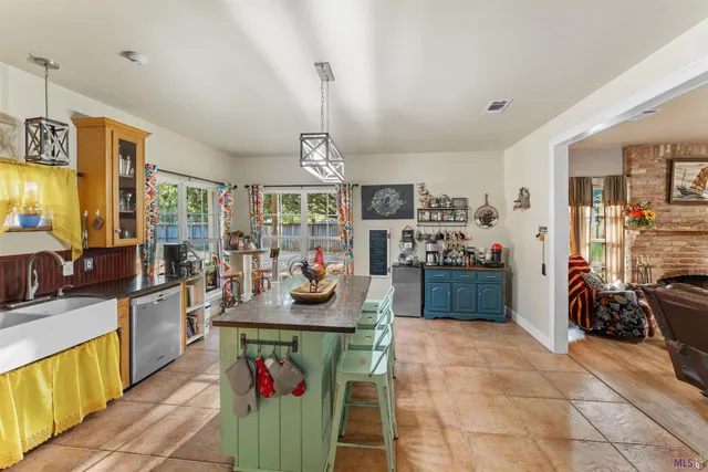 $379,000 | 14520 Carrol Avenue, Walker, LA 70785