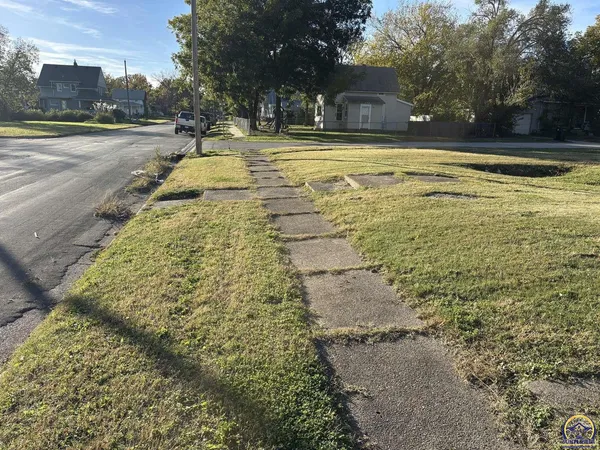 $20,000 | 348 State Street, Cottonwood Falls, KS 66845