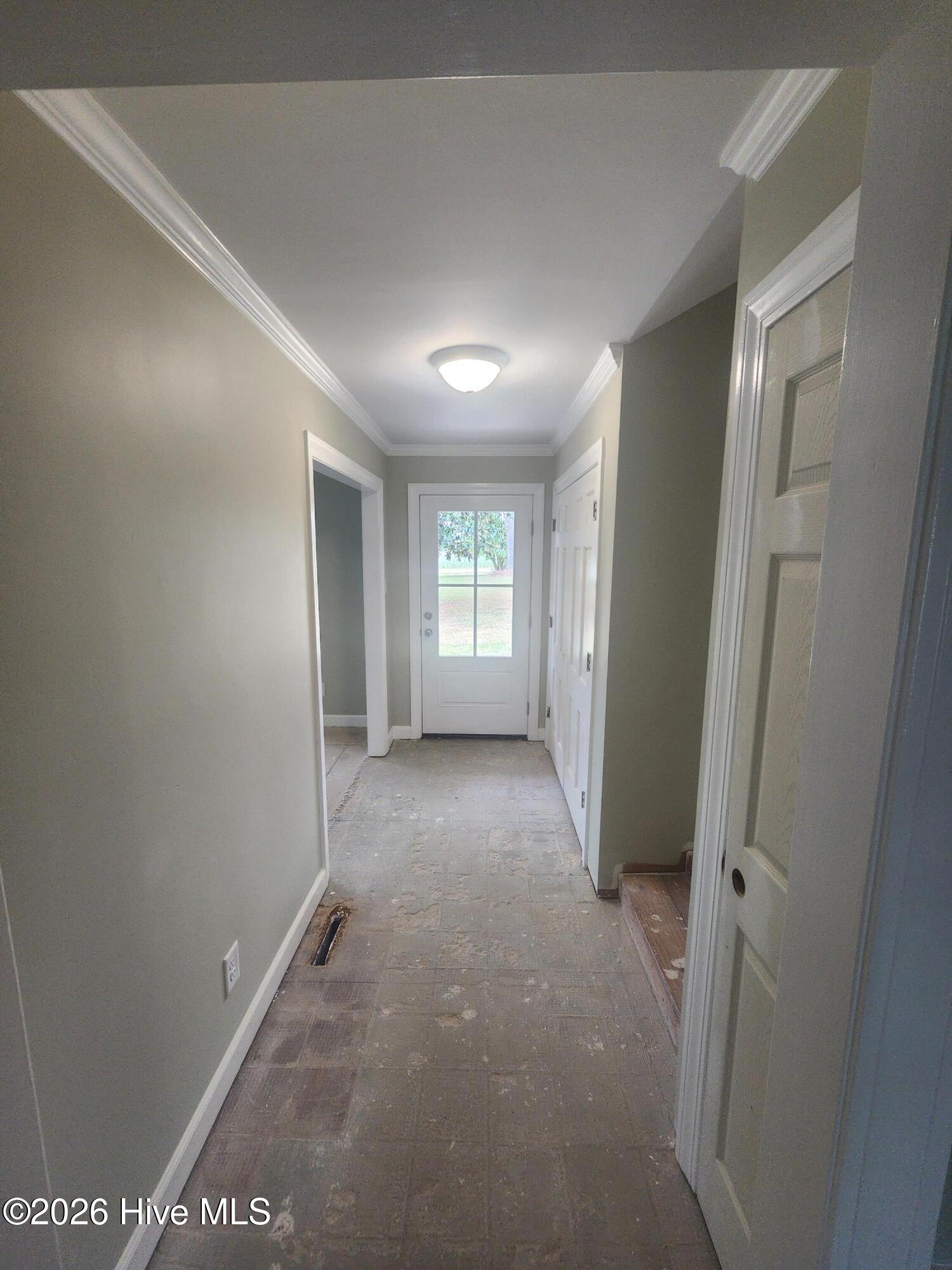 4338 Grifton Hugo Road Grifton, NC 28530 - Photo 17 of 55 Foyer
