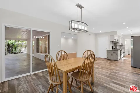 $7,400 | 15543 Del Gado Drive, Sherman Oaks, CA 91403