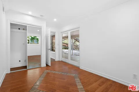 $7,400 | 15543 Del Gado Drive, Sherman Oaks, CA 91403