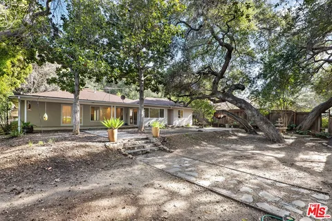 $7,400 | 15543 Del Gado Drive, Sherman Oaks, CA 91403